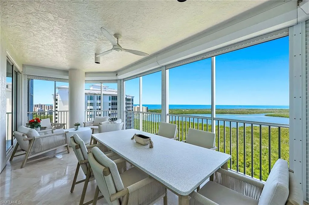 3 bed, 3.0 bath, 2747 sqft, $25,000 — Photo 2