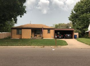 801 N El Paso Dr, Derby, KS 67037