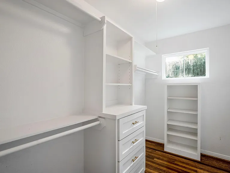 4206 Gano St — Photo 16