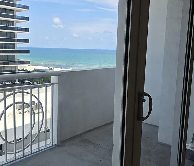 5825 Collins Ave #9C — Photo 41