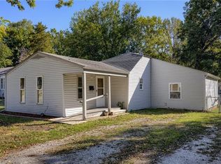 408 SW 10th St, Blue Springs, MO 64015