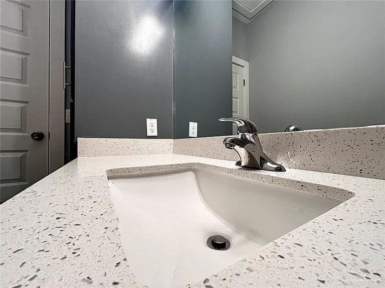 908 W Kohala Ave #1 — Photo 12