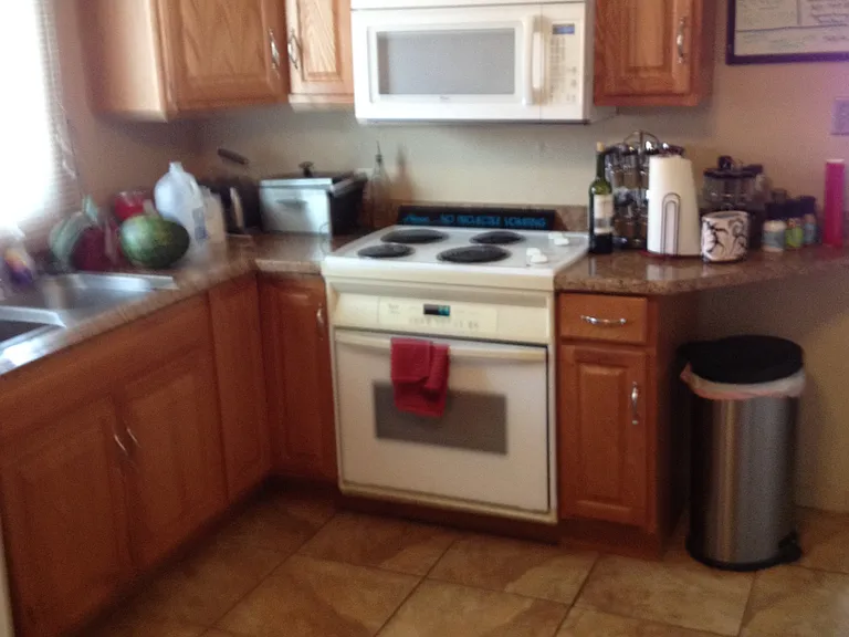 231 Aliso Dr NE — Photo 10