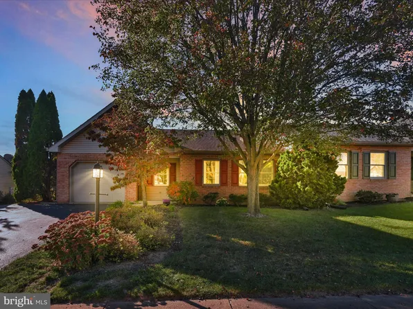 2612 Stagecoach Ln, Lancaster, PA 17601