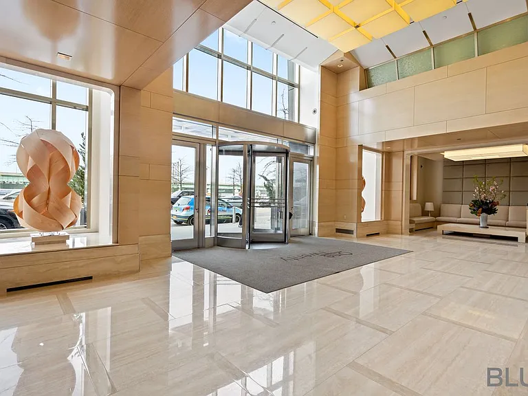 120 Riverside Blvd #14E — Photo 9