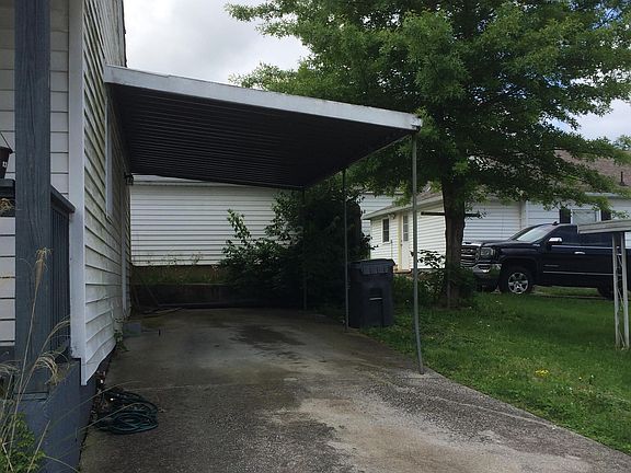 3rd image of 107 Bennett Pl