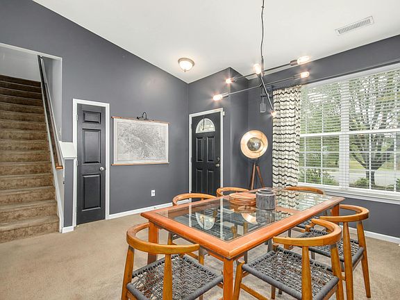 3rd image of 1801 Medallion Dr