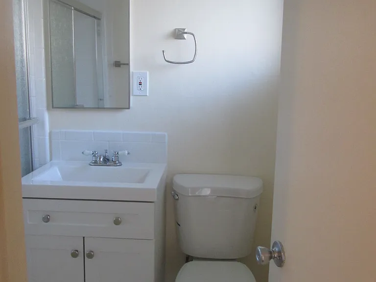 930 S Park Cir #1 — Photo 5
