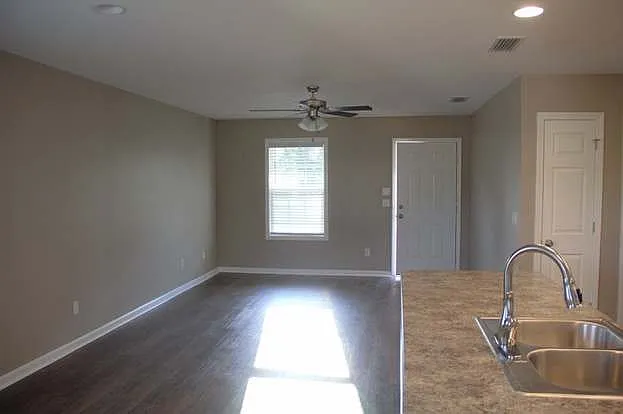 2326 Middleton Road — Photo 2