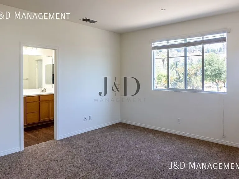 3150-3170 Bancroft Dr — Photo 16