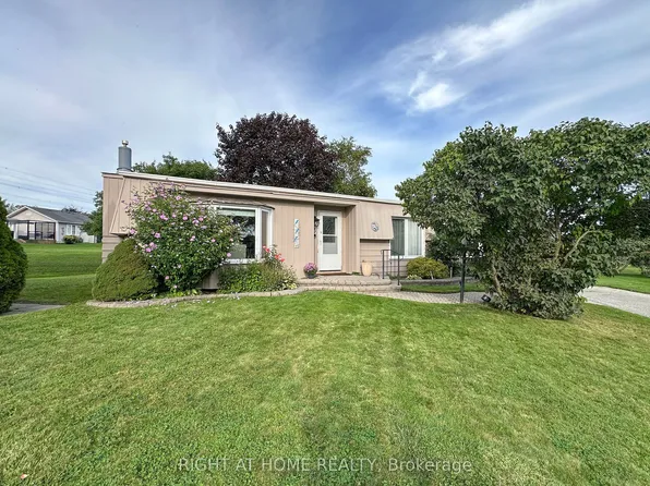 13 Cornerbrook Ct, Clarington, ON L1B 1B7