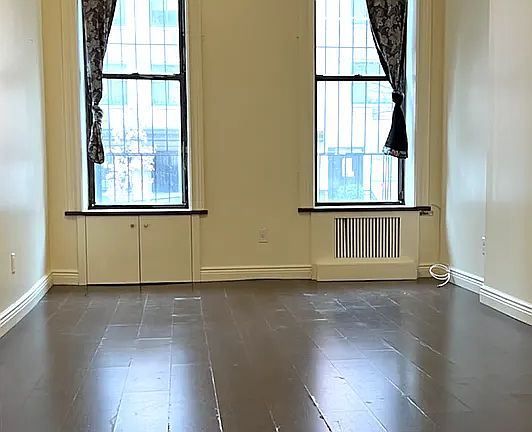 2nd image of 213 E 118th St Floor 1F