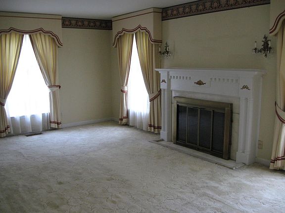 3rd image of 515 Vista Dr