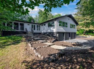 318 N Rose Farm Rd, Woodstock, IL 60098