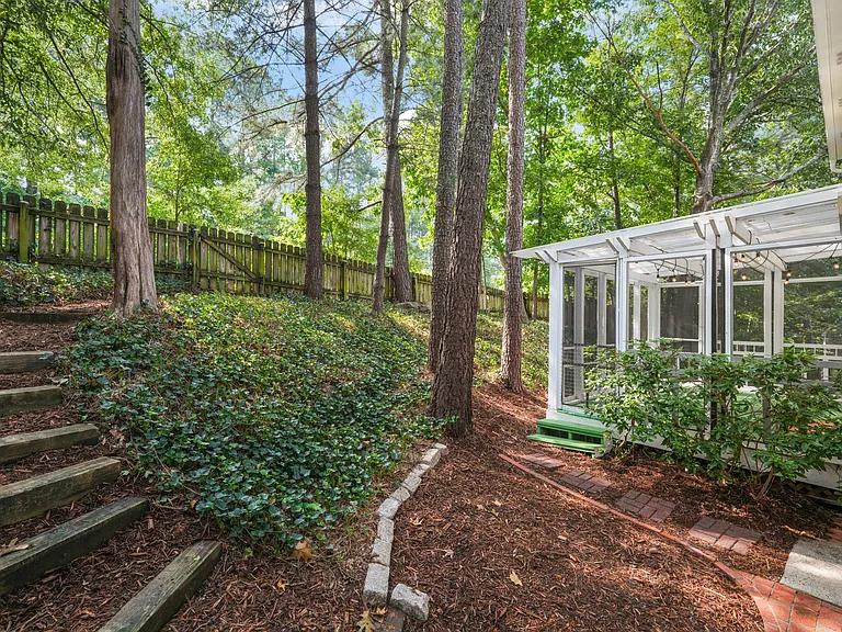 713 Cross Timbers Dr — Photo 34