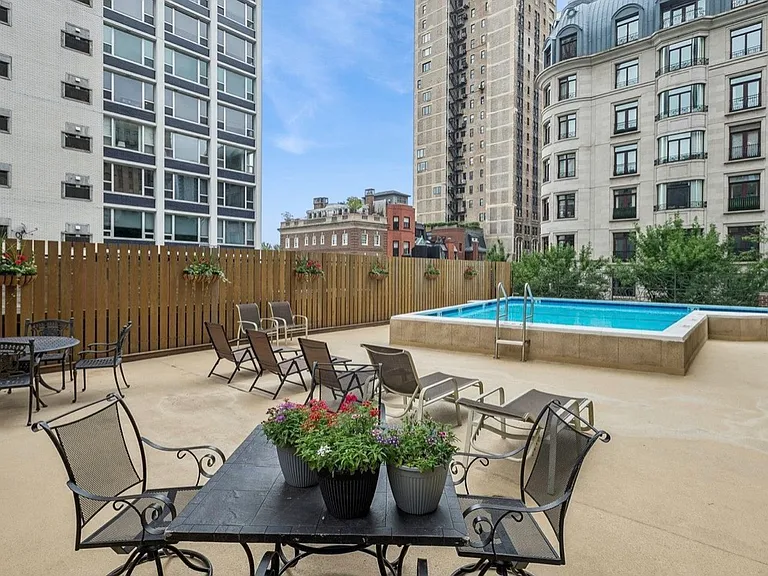 1313 N Ritchie Ct #603 — Photo 8