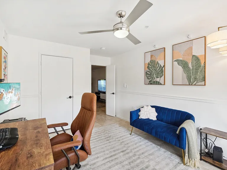 300 Scotia Dr #304 — Photo 12