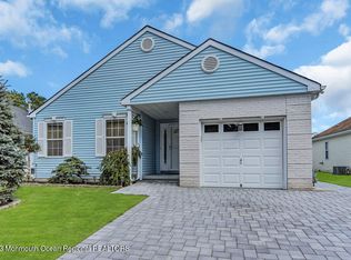 6 Cohansey Dr, Toms River, NJ 08757