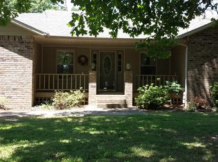 53 Village Rd, Rogers, AR 72756