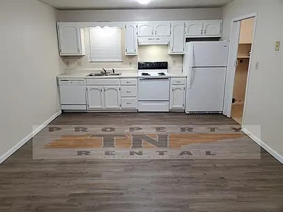 1416 N Butler Ave — Photo 1