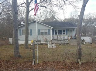 83 Carr Ln, Coram, NY 11727