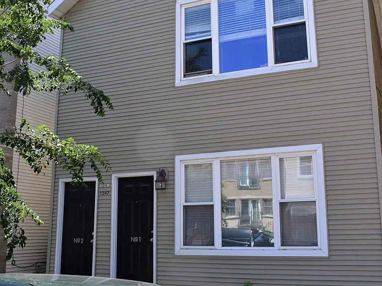 1247 W Ohio St #1 — Photo 22