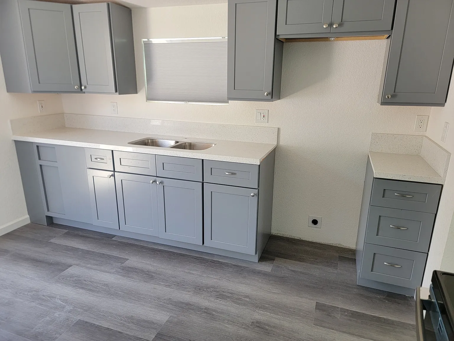 2 bed, 700 sqft, $2,900 — Photo 1