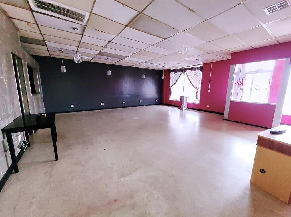 Studio, 1100 sqft, $900 — Photo 2