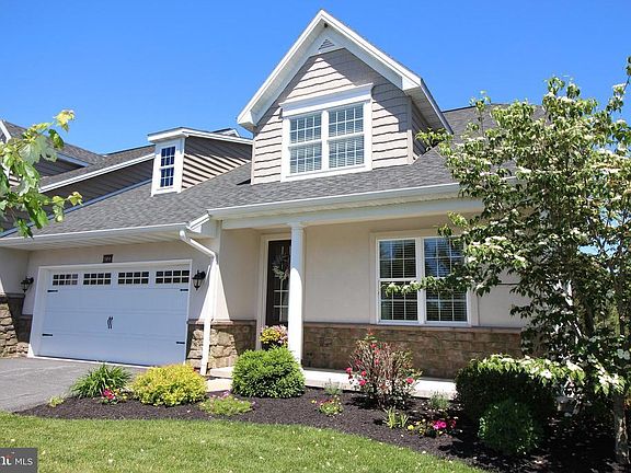 2nd image of 104 Sawgrass Dr