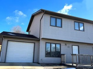 2200 S Holt Ave, Sioux Falls, SD 57103