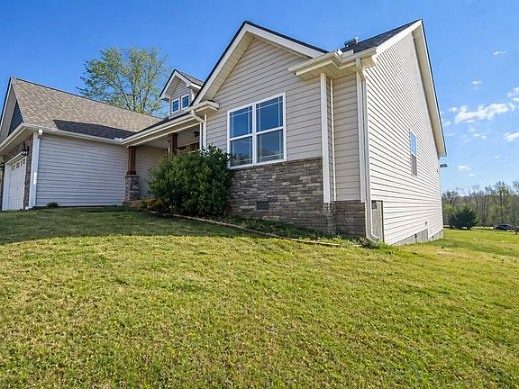 2nd image of 1525 Ballenger Rd