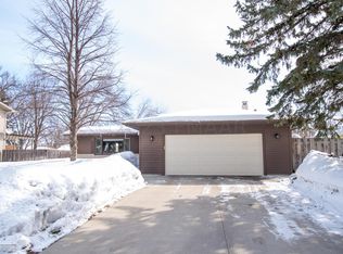 2849 Evergreen Rd N, Fargo, ND 58102