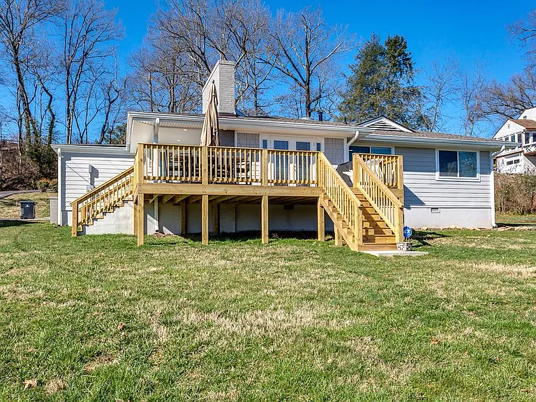 1518 Cliffside Ln — Photo 29