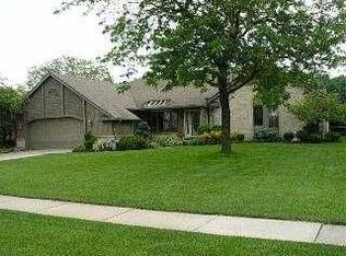 645 Anmarie Ct, Oregon, OH 43616