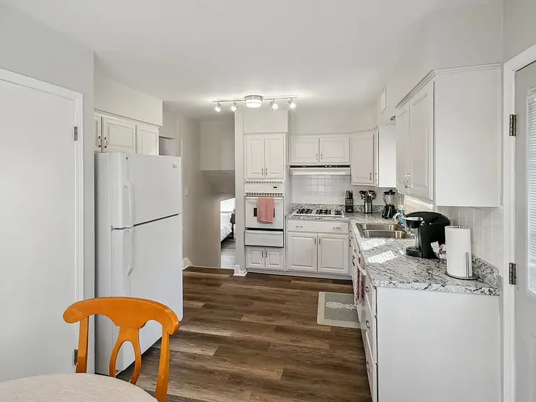 228 Kenloch Ave — Photo 12