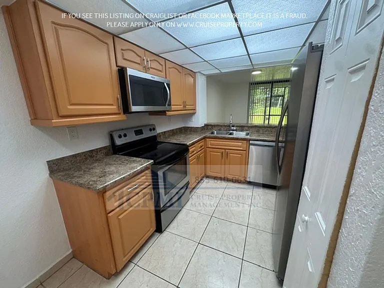 Fairway Views - 8740 NW 40 St Coral Springs, FL 33065 — Photo 10