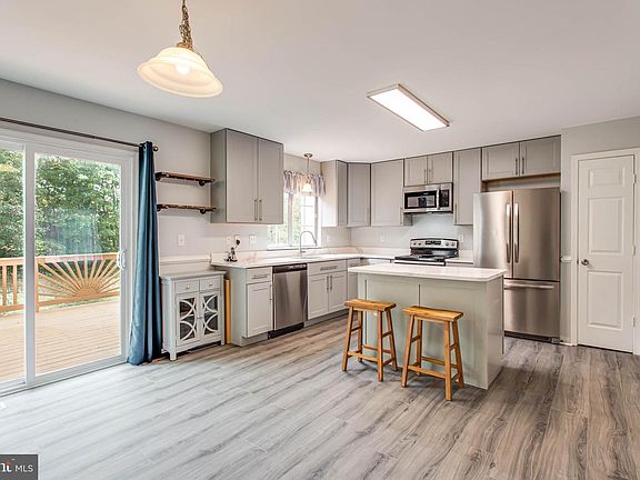 5th image of 11219 Heron Pl