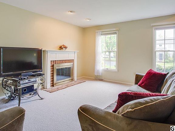 5th image of 2082 Southpoint Dr