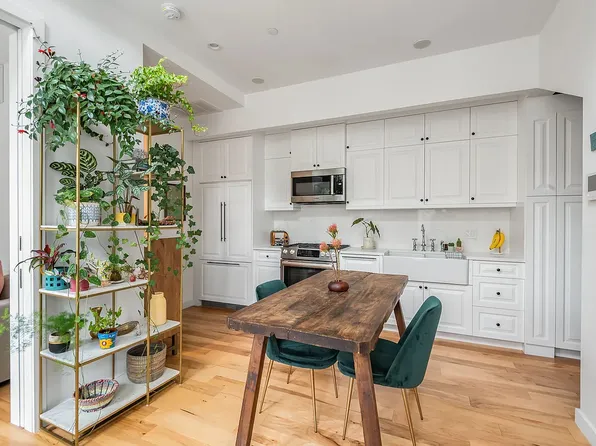 278 Nassau Avenue 3A image 1 of 10