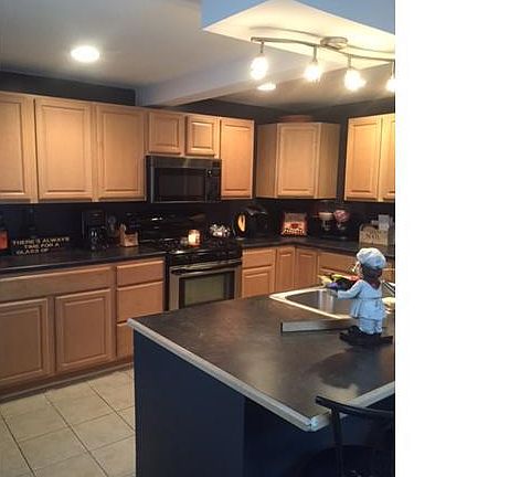 5th image of 219 Crisfield Ave