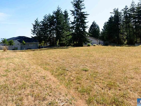 4th image of 60 Lupine Dr