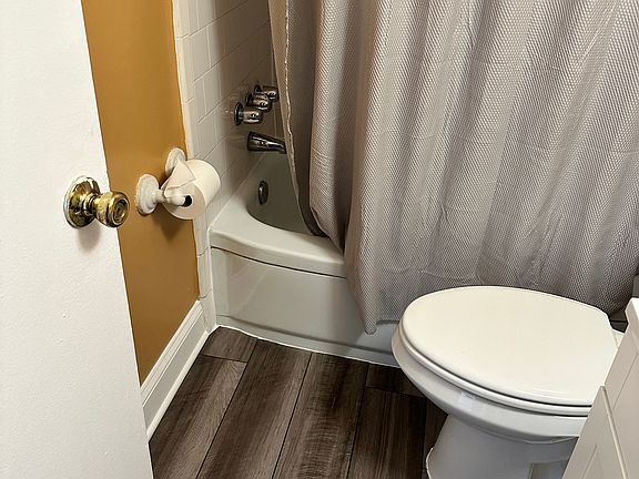 5th image of 9205 New Hampshire Ave APT 203