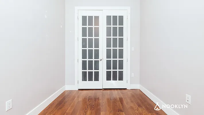 Rented by Nooklyn NYC LLC | media 12