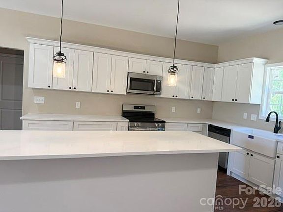 5th image of 1182 Merribrook Ln