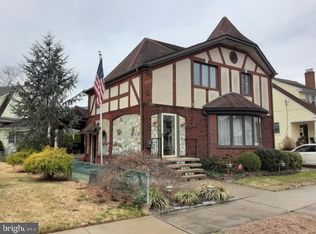 246 W Cir, Bristol, PA 19007