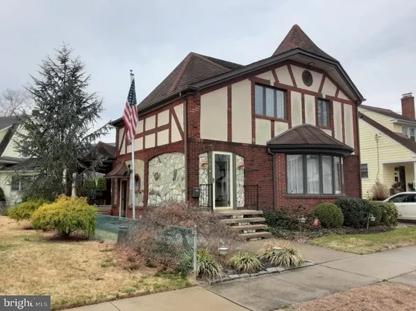 246 W Cir, Bristol, PA 19007