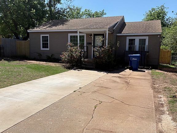 2nd image of 1821 E Oklahoma Ave