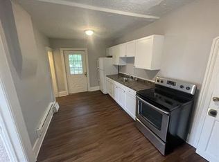 203 N Washington St APT 3, Janesville, WI 53548