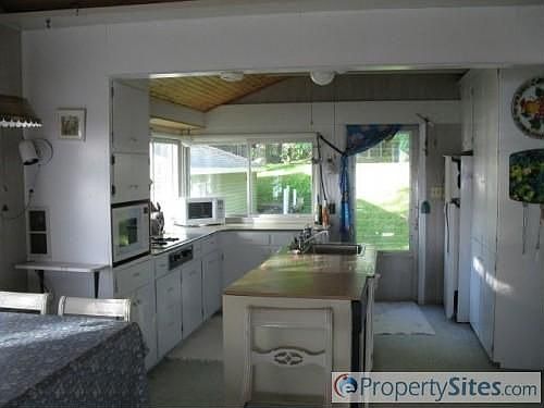 2nd image of 366 N Shore Dr