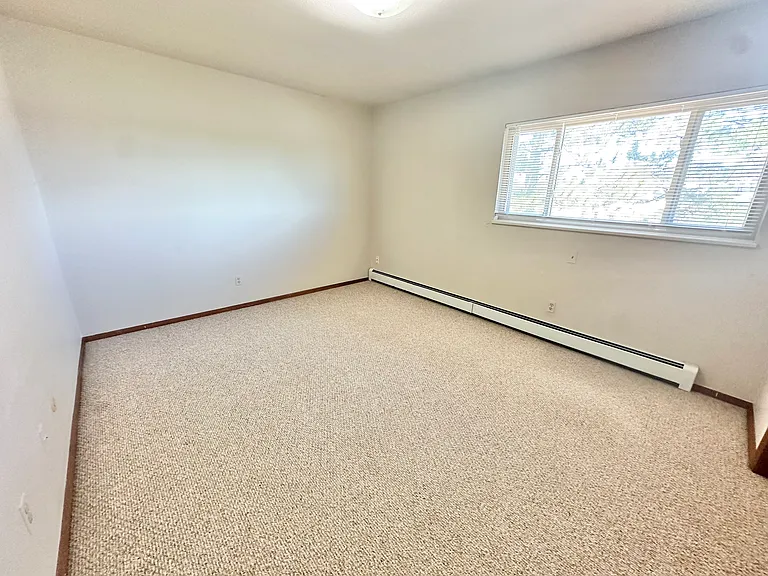 745 Nyssa Dr — Photo 9